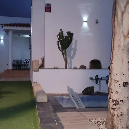 Luxury Ocean Views Heated Pool Private Holiday home *