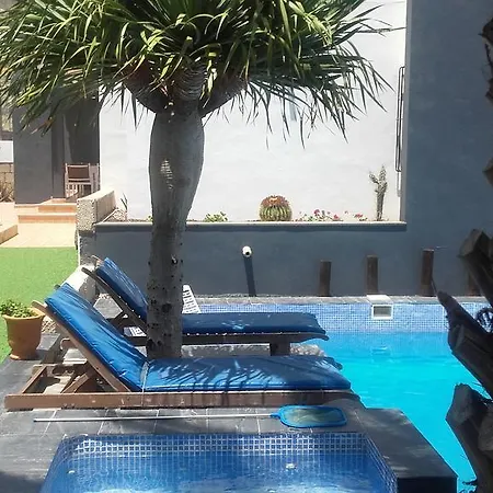 Luxury Ocean Views Heated Pool Private Holiday home *