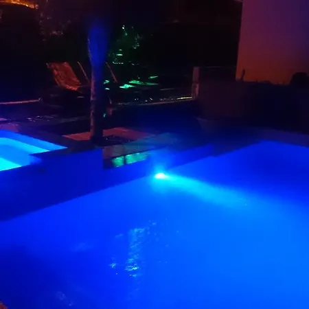 Luxury Ocean Views Heated Pool Private Holiday home *